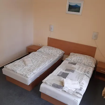 Adak بيت ضيافة Párnica